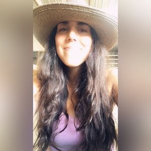 Meet your Posher, Camille